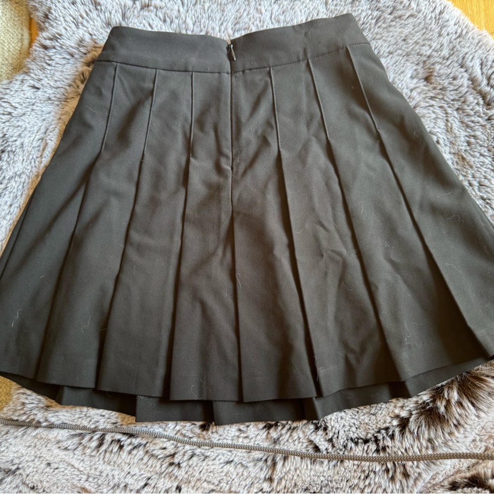 Classic Black Pleated Skirt